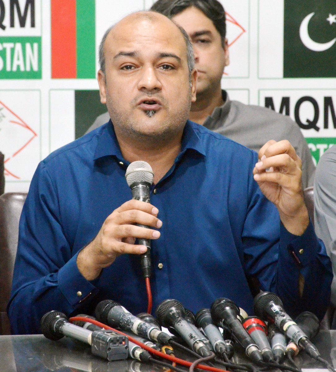 MQMPKOfficial's tweet photo. کراچی میں بدبو گندگی اور تعفن پھیلنے کا ذمہ دار نااہل میئر اور اسکی کرپٹ بلدیاتی انتظامیہ ہے، قائد حزب اختلاف سندھ علی خورشیدی
#MQMPakistan
#KarachiCrisis
#FailedMayor
#CorruptAdministration
#AliKhursheedi
#LocalBodyCorruption
#EidMismanagement
#JamaatHypocrisy https://t.co/ehTMYbhyZn