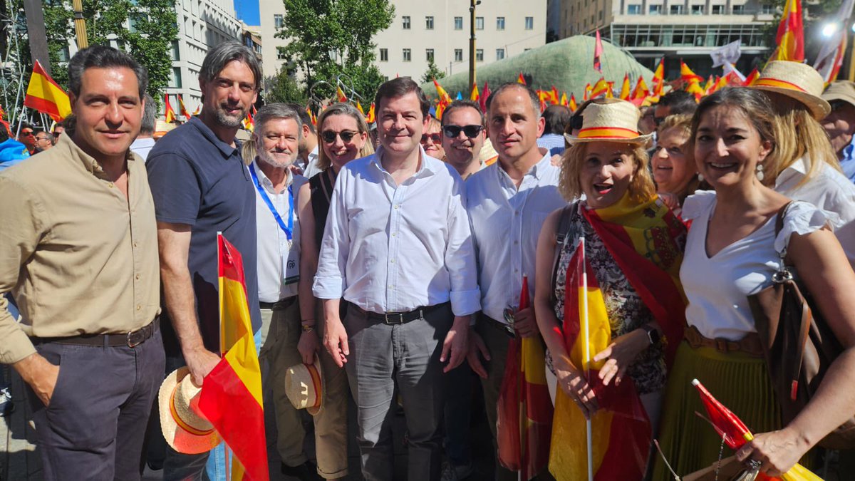 alferma1's tweet image. ¡Gracias a todos los castellanos y leoneses que hoy habéis llenado #Madrid por la #Democracia!