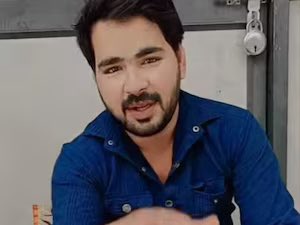 jayantaitsme's tweet photo. @zoo_bear @instagram @mosseri On evening of #Bakrid , a nine-year-old girl stepped out to give ice to her tai (aunt) living nearby.   rapist Mohd Naushad took her to his rented flat, raped her and killed her.  Case From Nehru Vihar , Northeast Delhi. Left Wing Supporter Journalist Please Fact Check @zoo_bear https://t.co/40K0nwqKBE