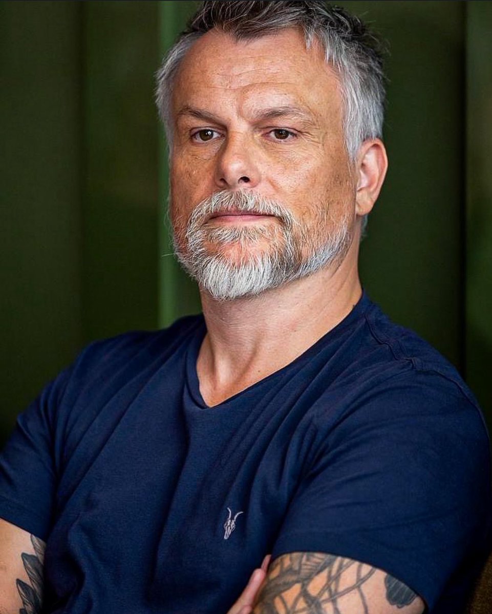 pov : le vigile en concert qui regrette son travail chez Lidl après 4 « J’ai demandé à la lune » dans la même semaine