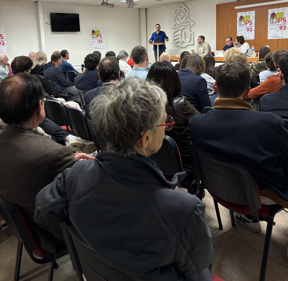 Fédération PS 93 (@fedeps93) on Twitter photo Retour sur le congrès fédéral:
🗳️ installation des instances à l’unanimité
⏺️ Enregistrement de l’unique candidature au poste de Premier fed <a href="/mat_monot/">Mathieu Monot</a>
👥 Désignation des délégués pour le Congrès national
👴 Hommage à Claude Bernardi pour sa 60ème année au <a href="/partisocialiste/">Parti socialiste</a> Retour sur le congrès fédéral:
🗳️ installation des instances à l’unanimité
⏺️ Enregistrement de l’unique candidature au poste de Premier fed <a href="/mat_monot/">Mathieu Monot</a>
👥 Désignation des délégués pour le Congrès national
👴 Hommage à Claude Bernardi pour sa 60ème année au <a href="/partisocialiste/">Parti socialiste</a>