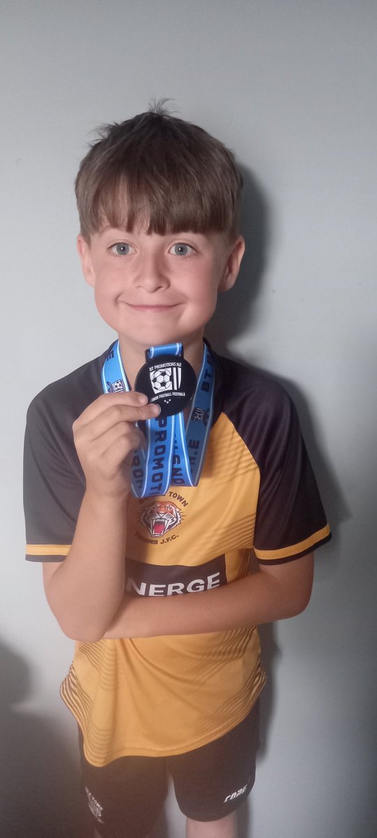 stevie1w's tweet photo. Busy weekend travelling to a football tournament at flamingo land both sat and Sun this weekend! But worth it today when Kaiden and his team won the East Coast Cup!! 🏆⚽️🥇 @BoothferryPS @MissMartinson1 https://t.co/RVoWvphQRR