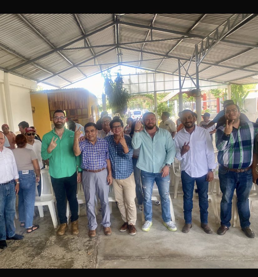 Diego De la O Cetina (@diegoedelao) on Twitter photo En Balancan nos organizamos y avanzamos en la ruta de crecimiento del <a href="/partidoverdemex/">Partido Verde</a> <a href="/pvemtabasco/">PVEMTABASCO</a> . Dimos la bienvenida a nuestro amigo Pedro Arguello, quien se suma con mujeres y jóvenes que en la zona de los ríos trabajan por un Tabasco Verde. En Balancan nos organizamos y avanzamos en la ruta de crecimiento del <a href="/partidoverdemex/">Partido Verde</a> <a href="/pvemtabasco/">PVEMTABASCO</a> . Dimos la bienvenida a nuestro amigo Pedro Arguello, quien se suma con mujeres y jóvenes que en la zona de los ríos trabajan por un Tabasco Verde.