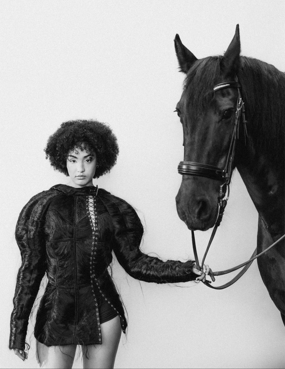 comeback_ctlm's tweet image. Échec et mat ♟️
#Candicd #EP2