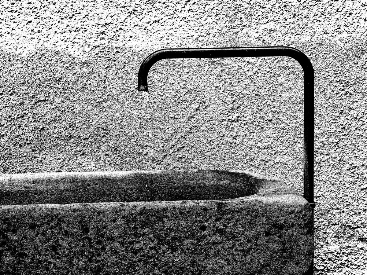Drabbles153's tweet photo. #NFTkaltenstein
#fineartphotography #limitededitionart #1of1artwork #certifiedprint #artcollector #kunstunikat #collectedart #minimalphoto #photoartunique #Feldkirch #Vorarlberg #Austria https://t.co/Mz6qEYMBYy