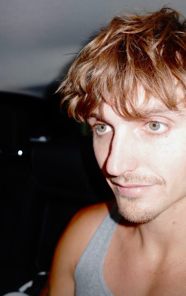 𝙽𝚒𝚌𝚑𝚘𝚕𝚊𝚜 | sh (@flickeringiight) on Twitter photo 