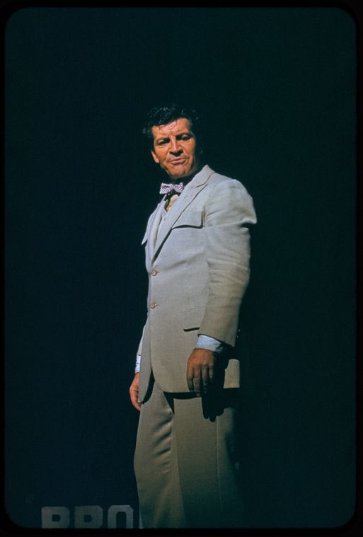 Remembering Robert Preston on his birthday. He’s always been my personal favorite, and was my introduction to both old movies and Broadway. And for that I will be forever grateful. Pictured here as the legendary Harold Hill, in the original stage production of The Music Man.