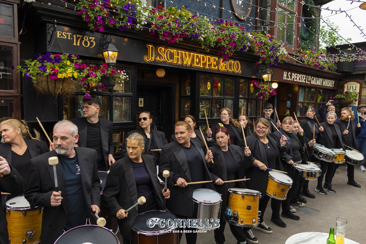 AishlinMJH's tweet photo. Marching to the beat of my own drum🥁

Last Thursday, @Macnas held an impromtu takeover in O’Connell’s to kick off the summer season. 20 drummers surprised punters with a magnetic show. 

Thank you to all those involved, for the full video visit O’Connell’s social media pages 👏🏼 https://t.co/ztQzwdRUlG