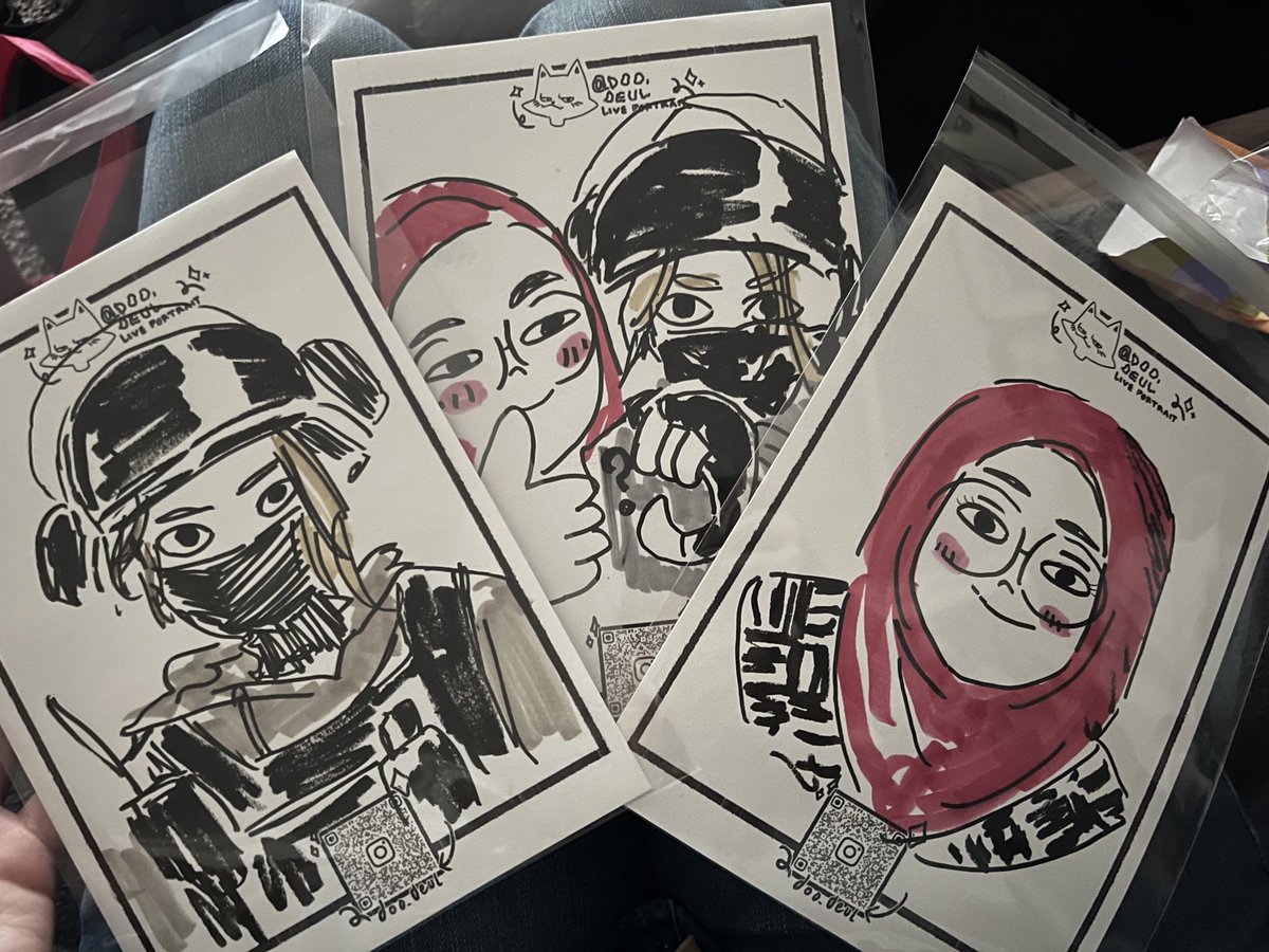 LeaVoight's tweet photo. 5 Minuten Porträt, aber halt in richtig geil #Dokomi https://t.co/XfOJD62h5o