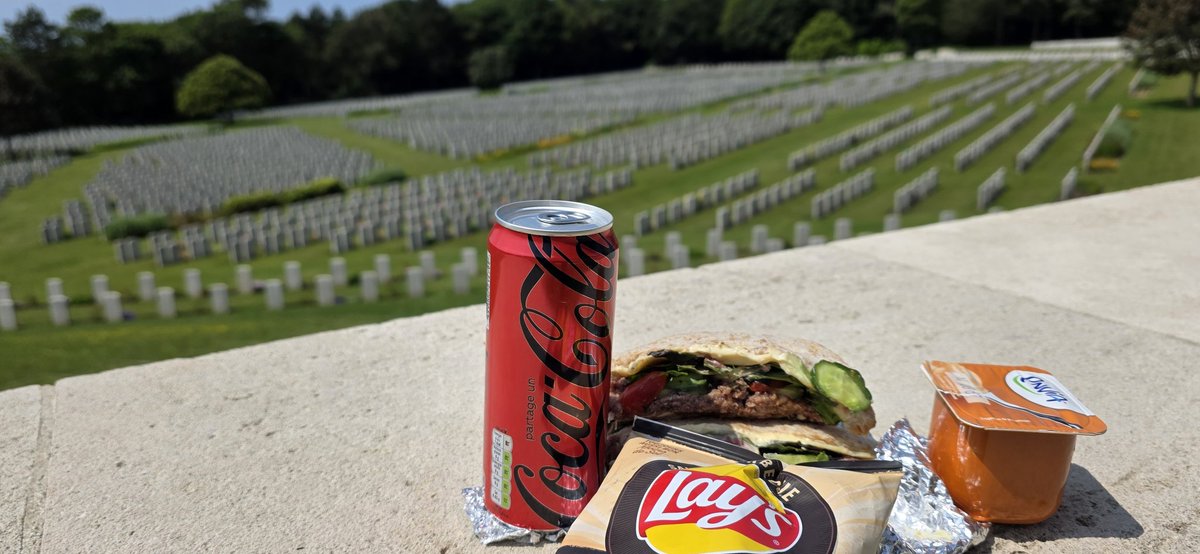 BBTLLP's tweet photo. And thats a wrap!An amazing last day. Stops at #Mametz, #Contalmaison, then #Bertrancourt &amp; the #Linfield @OfficialBlues memorial. The day finished at #Etaples @CWGC for packed lunch with the boys &amp; to visit a great uncle. A fantastic 3 days with fantastic people. #WW1 https://t.co/Sx6LYFfAdX