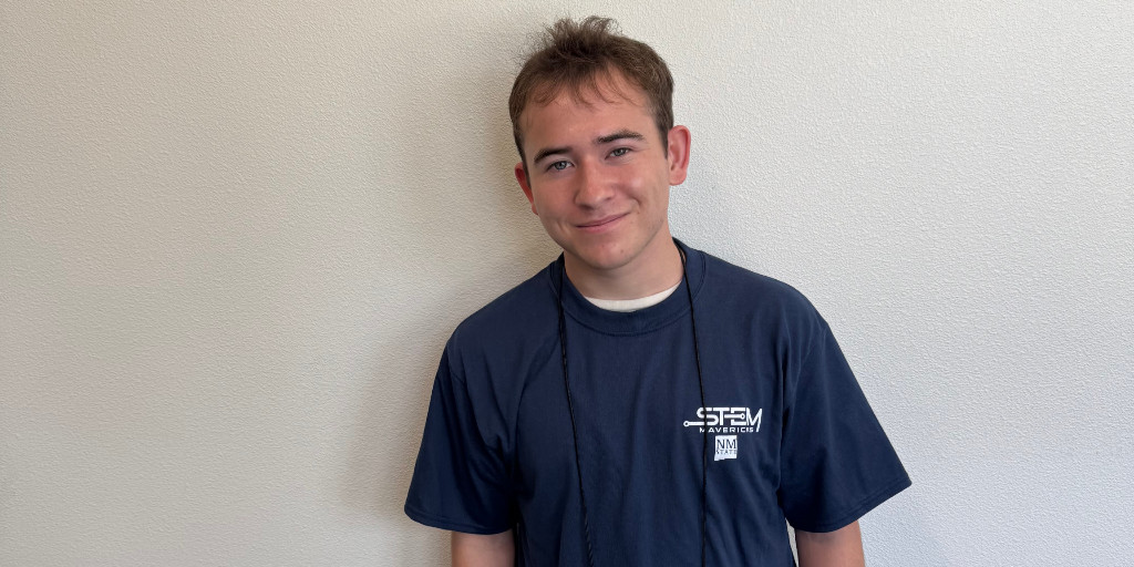 PSLNMState's tweet image. We’re continuing our spotlight on the amazing undergraduate TAs behind STEM Mavericks! Next up Luke Catanach a sophomore electrical engineering major at NMSU, born &amp;amp; raised in Las Cruces &amp;amp; went to @MayfieldTrojans. He loves sharing the excitement of STEM! @dodcdao @NMSU_engineer
