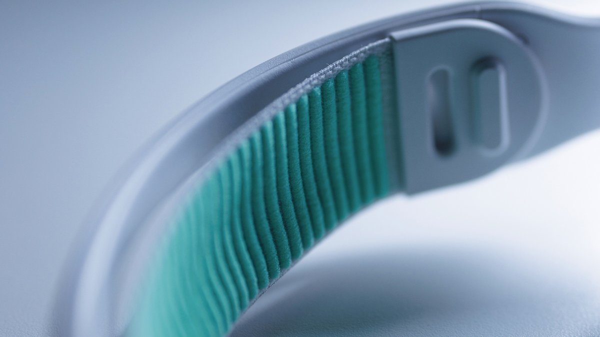 Breathable materials keep you cool when you're putting in long hours for that RPG. 

Learn more about the G522 LIGHTSPEED 👉 logitechg.com/g522-lightspeed