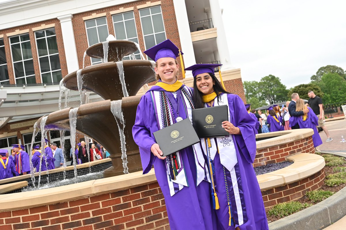 HighPointU's tweet image. Don't mind us, we're just reminiscing on the best day! 🤩💜
#HPU365 #ClassOf2025