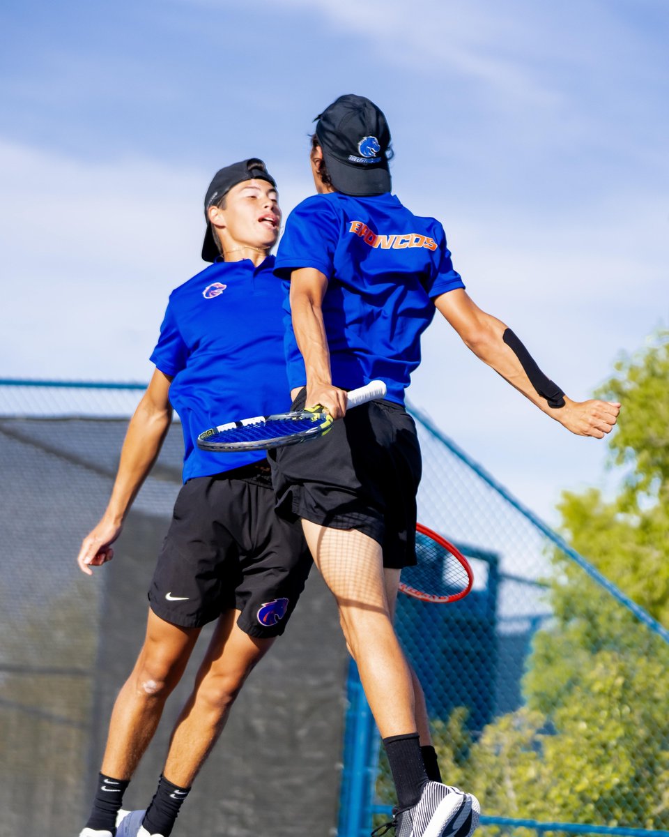 BroncoSportsMTN's tweet image. Happy 𝐍𝐀𝐓𝐈𝐎𝐍𝐀𝐋 𝐁𝐄𝐒𝐓 𝐅𝐑𝐈𝐄𝐍𝐃 𝐃𝐀𝐘! 😎
#BleedBlue | #WhatsNext
