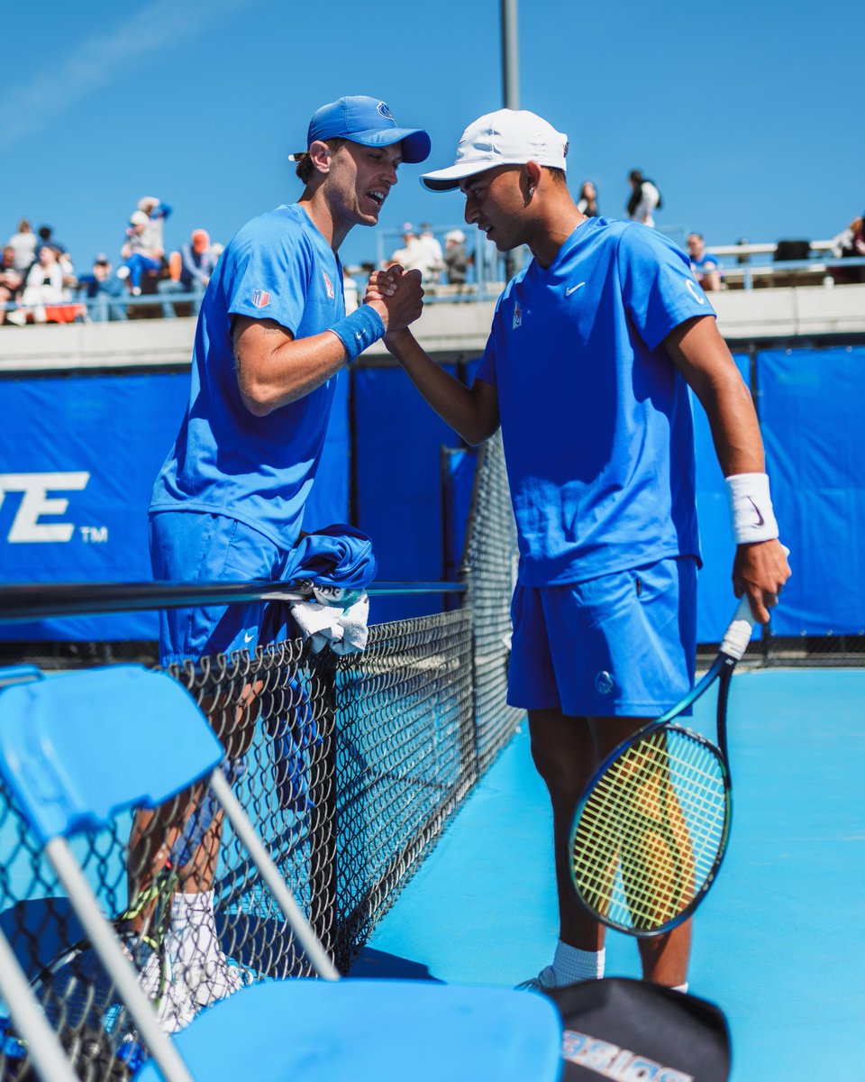BroncoSportsMTN's tweet image. Happy 𝐍𝐀𝐓𝐈𝐎𝐍𝐀𝐋 𝐁𝐄𝐒𝐓 𝐅𝐑𝐈𝐄𝐍𝐃 𝐃𝐀𝐘! 😎
#BleedBlue | #WhatsNext