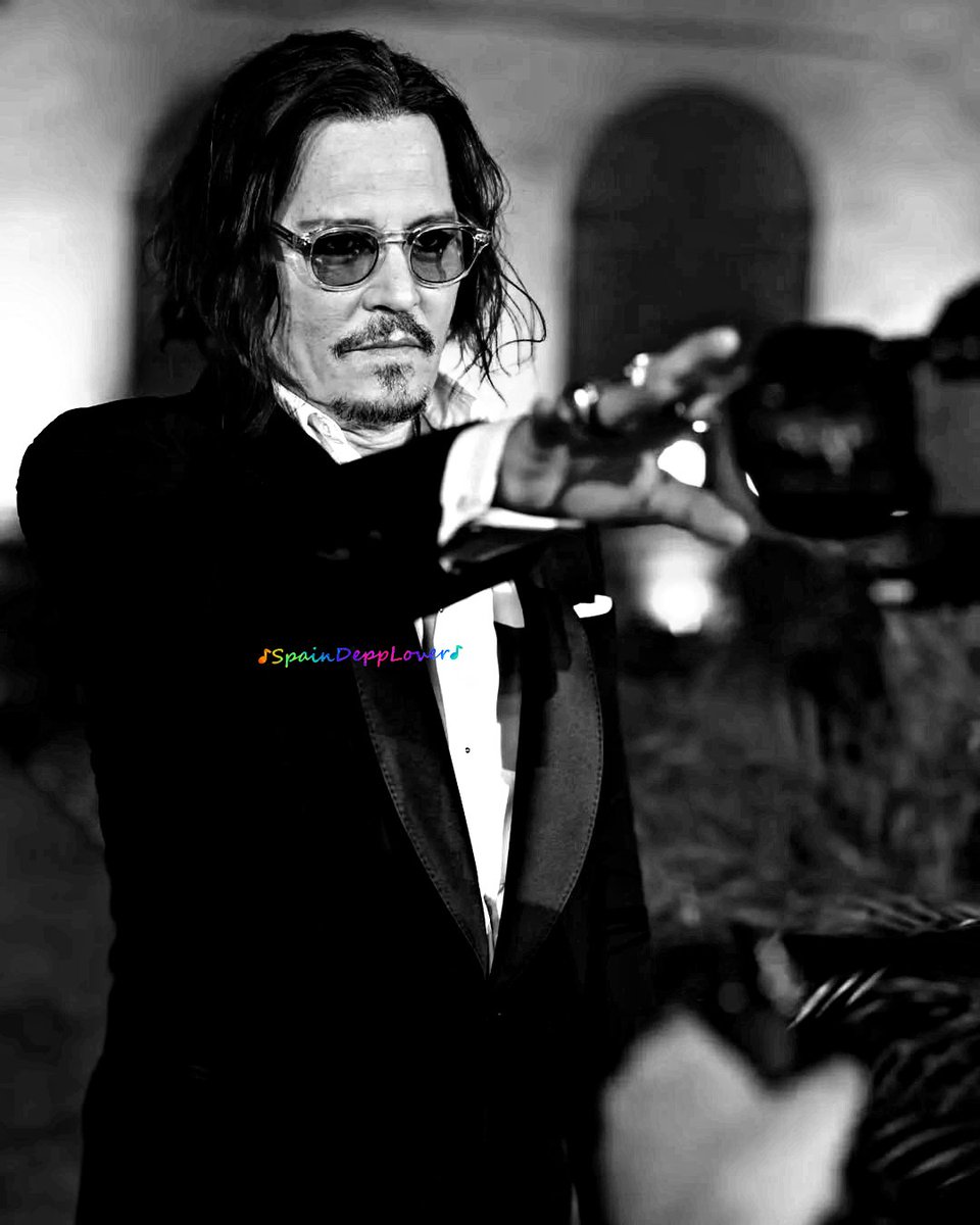 SpainDeppLover's tweet photo. Tomorrow is the day...
♪♪♪
Mañana es el día...
♪♪♪
#johnnydeppedit @johnnydepp #johnnydepp #johnnydeppfans 
Thanks to every one!! https://t.co/XIpXAaF7ic