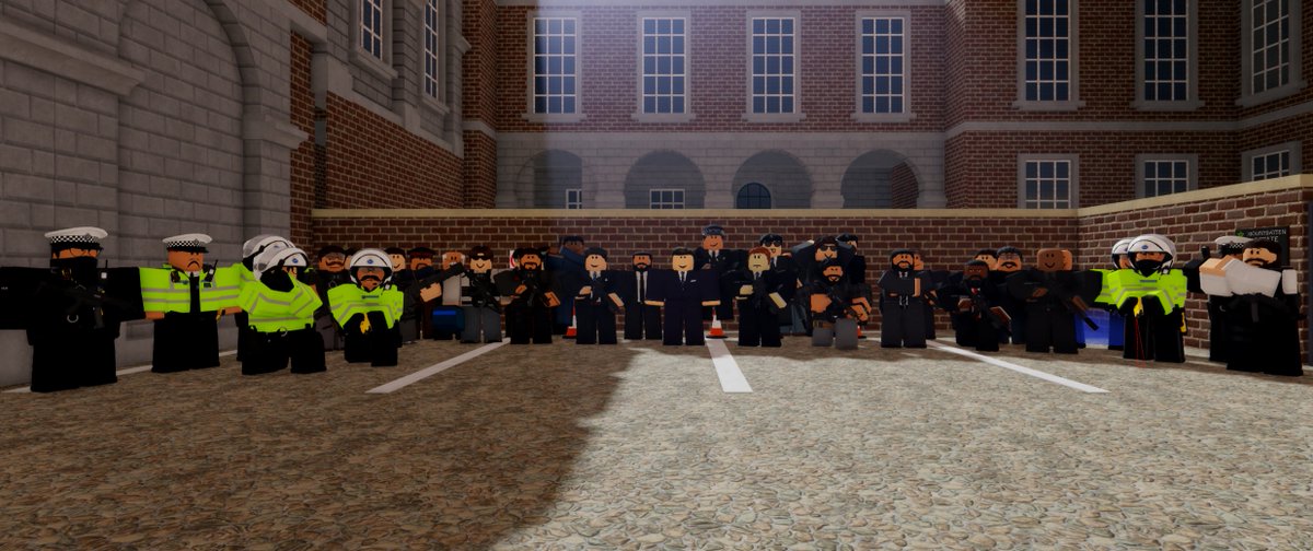roblox_royal's tweet image. His Majesty visited Westbridge today, where he inspected the Grenadier Guard and greeted members of the Royal Automobile Club.