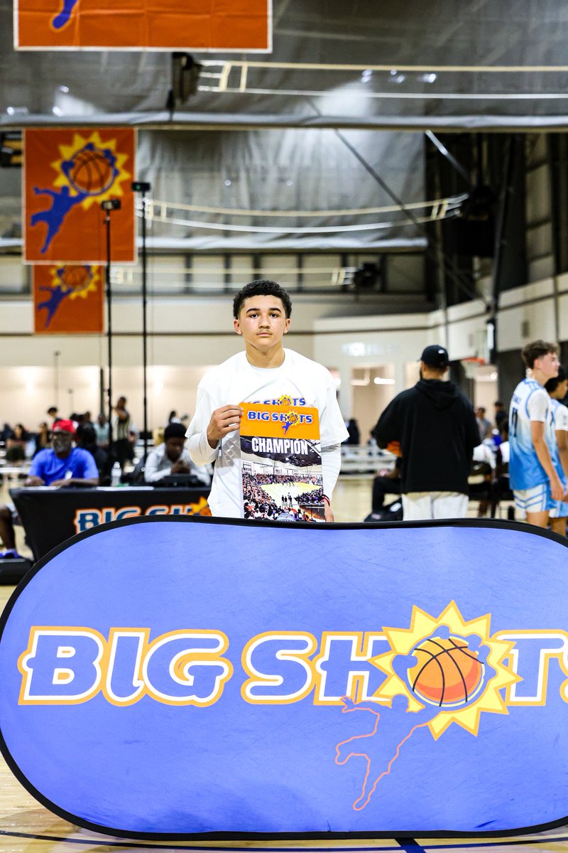 BIG SH🏀TS tweet media