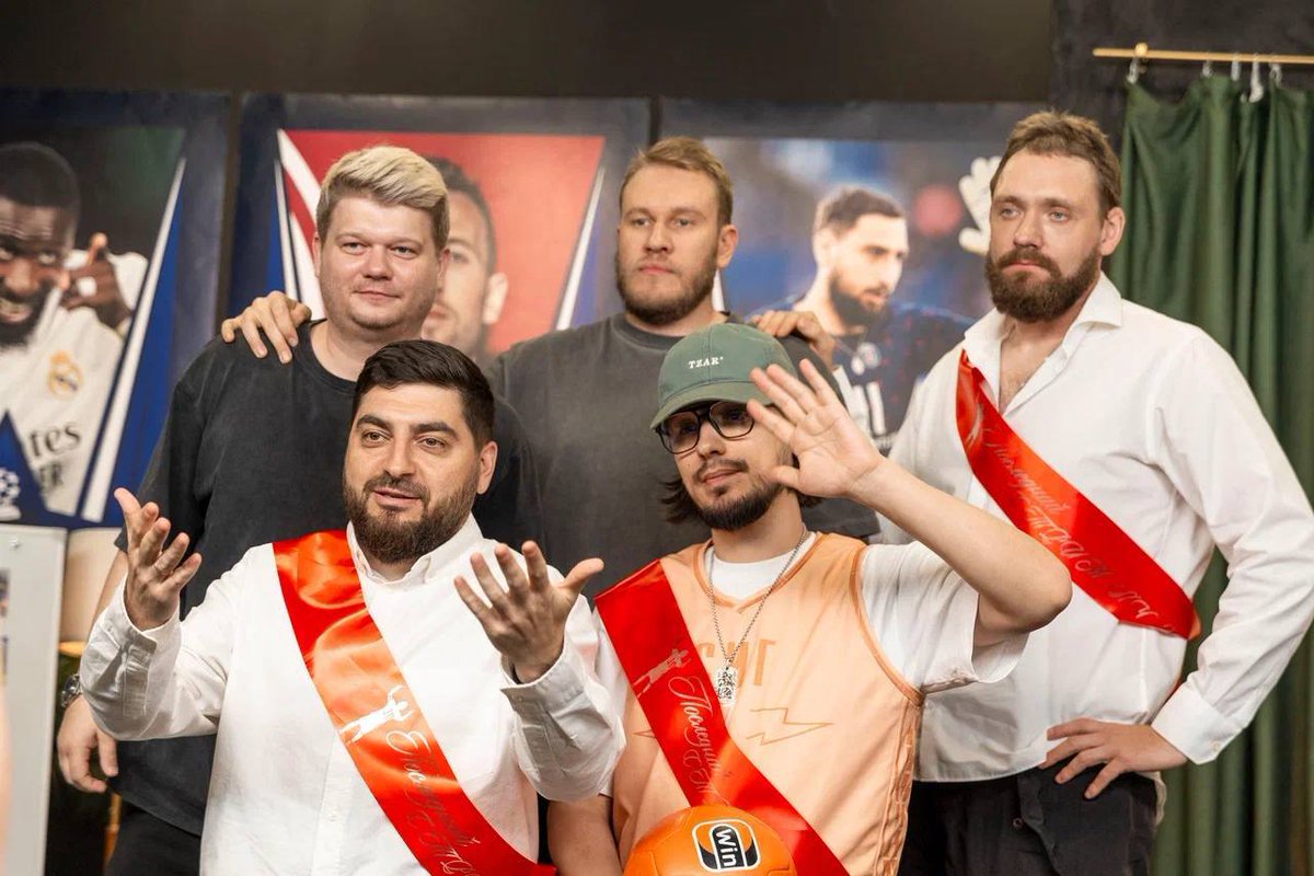 11 Б пошёл встречать рассвет!