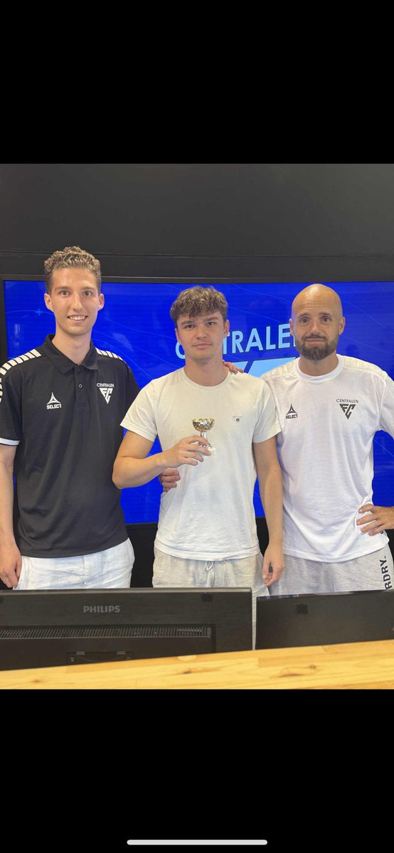 En 3. Plads i <a href="/FCCentralen/">FC Centralen</a>’s FCC liga, og dermed en tredjeplads i Danmark. Føler det kunne have blevet til mere, men var ikke god nok da det virkelig gjaldte. 

Der skal lyde et kæmpe tak til <a href="/Niklasjakobsen_/">Niklas Jakobsen</a> og <a href="/DennisNorden14/">Dennis “GodFather” Nordenbøl</a> for deres store indsats med ligaen. 

2500 kr 💸