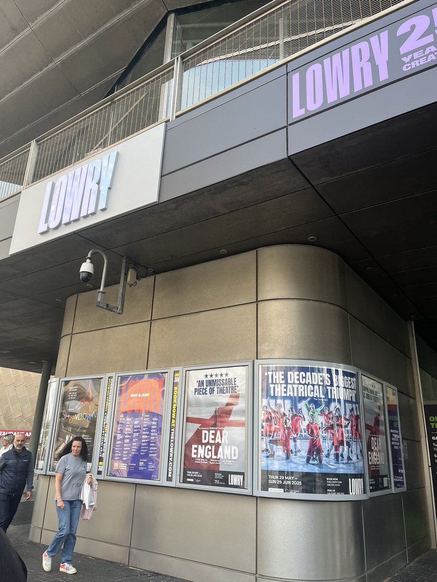 Absolutely loved going to see <a href="/DearEnglandPlay/">Dear England</a> at <a href="/The_Lowry/">Lowry</a> today with Andrea 
Thank you 🩵 🏴󠁧󠁢󠁥󠁮󠁧󠁿 
More inspiration to get behind the girls this summer to bring it home again ⚽️