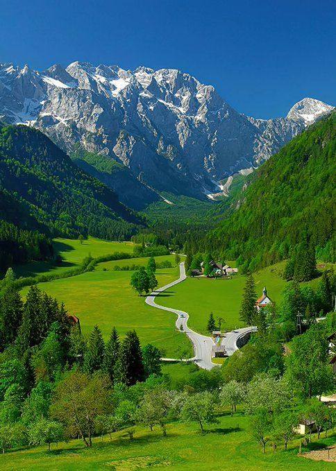InkedSoulWords's tweet photo. Have you forgotten to have a beautiful breakfast in a countryside village? Then, you have forgotten the life!
- Mehmet Murat ildan 🦋
#life #village #scenery #home #love #ViratKohli #elvisharmy #helevier #ipl #SnowManスタジアムライブ #rinkusingh https://t.co/Sfle047AR1