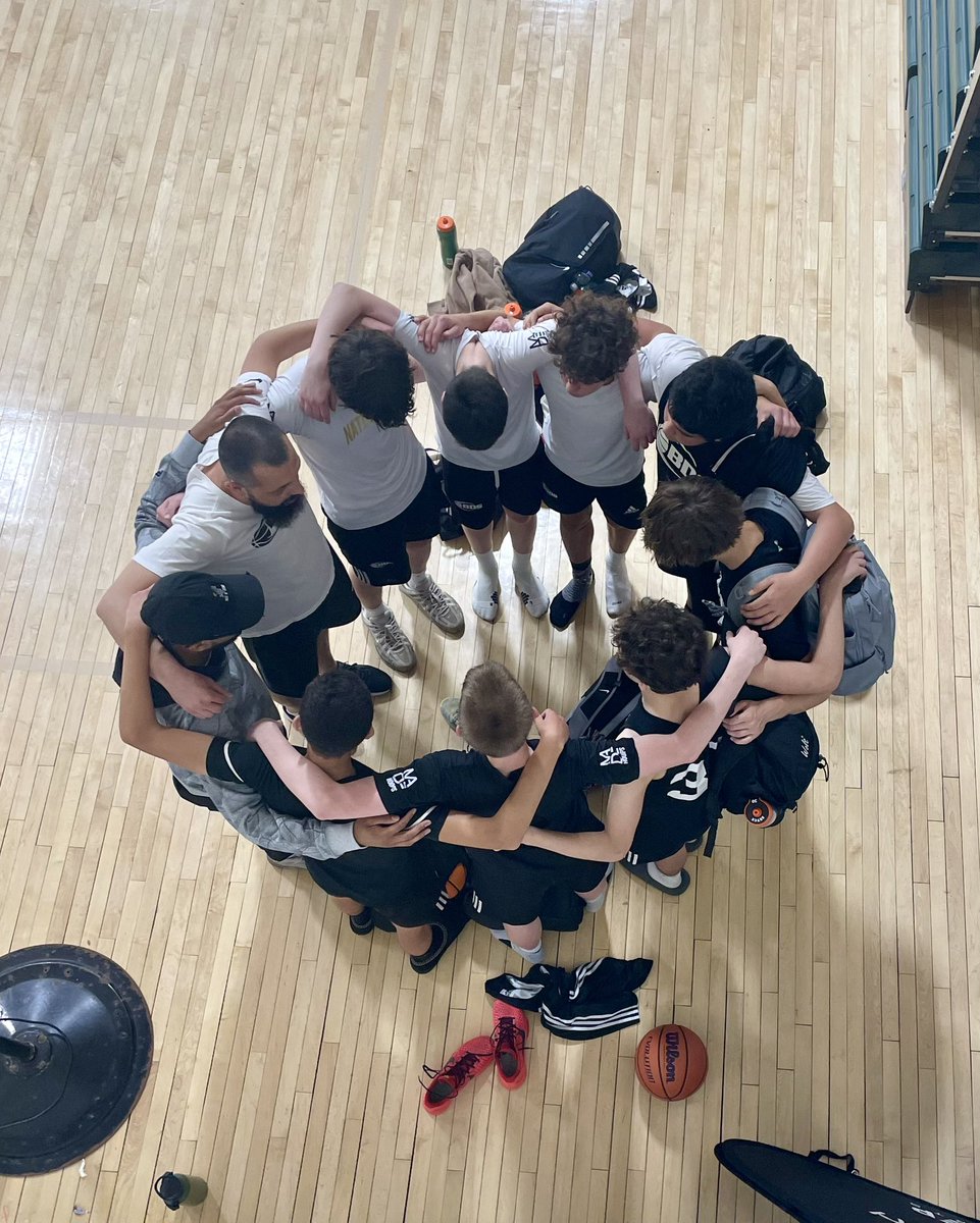 Coach <a href="/LGershgorin/">Leo Gershgorin</a> and his 8th grade squad with a great showing at <a href="/ZeroGravityBB/">Zero Gravity Basketball</a> National Finals this weekend going 2-1. It’s easy to see how much these boys care about one another and love playing together! It’s bigger than basketball 🧡