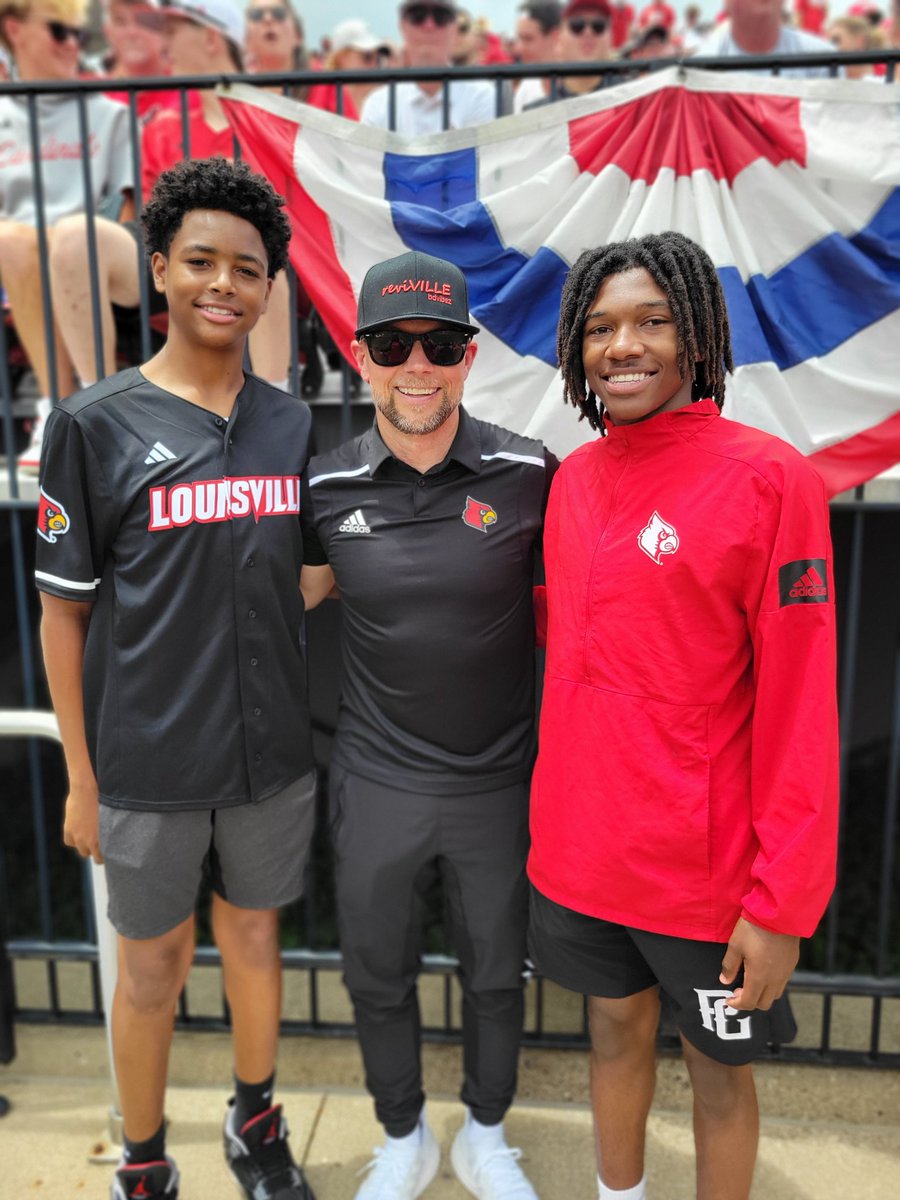 <a href="/patkelsey/">Pat Kelsey</a> Remember these 2 names Cam Jackson and Xadrian Johnson! Thanks for taking time to take a pic with them coach! Go Cards #LsUp #CardaNation