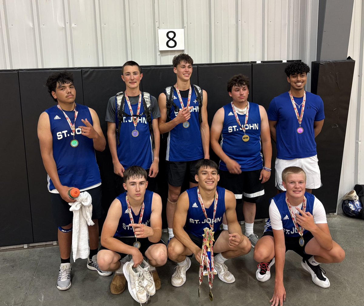 Fun weekend with my high school team! 4-0 and won the chip in Wichita. <a href="/DantonKHilton/">Danton</a> <a href="/stjohntigers/">St. John Tigers</a>