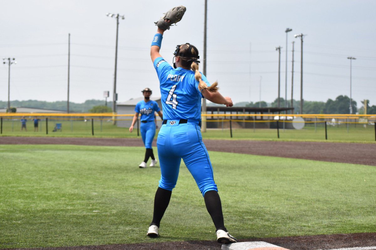 lexi perry tweet media