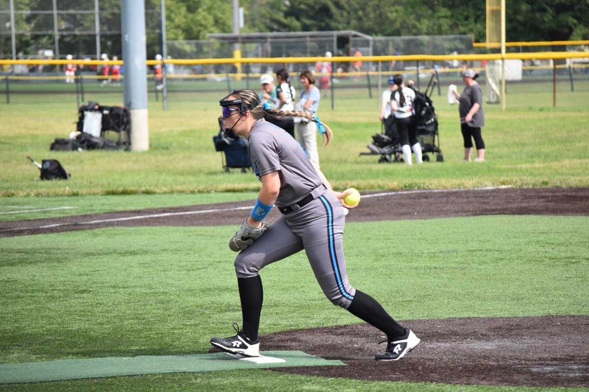 lexi perry tweet media