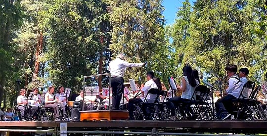Esta mañana hemos disfrutado del encuentro de bandas en El Espinar. 🎼😎

#EscuelaConservatorioMRS