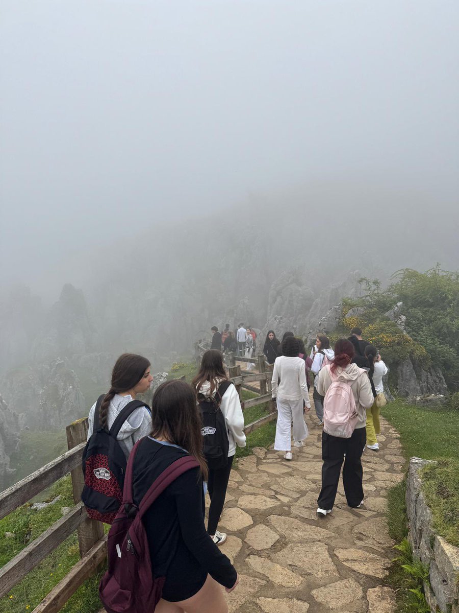 Tarde cultural y de naturaleza.
Covadonga y Lagos. Pero con un poco de frío.
#TrinitariosSalamanca