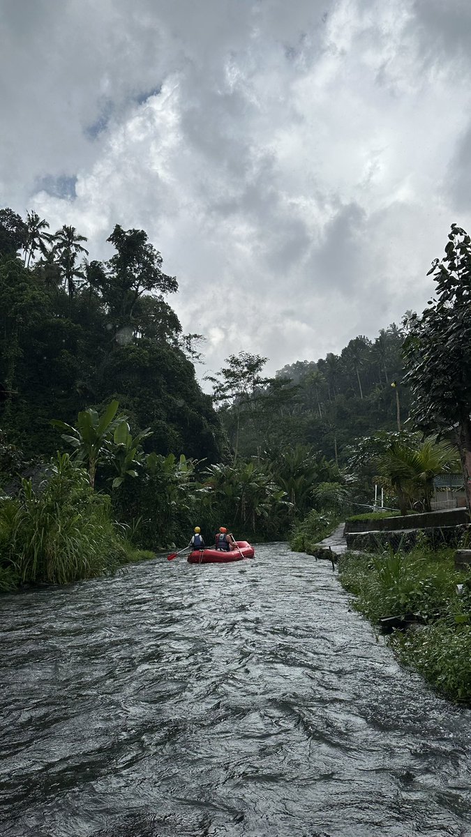 ghady_mad's tweet photo. The craziest thing I’ve ever done was rafting for three hours, covering a distance of 20 kilometers, and going down a 5-meter drop!
It is a beautiful and exciting experience ❤️‍🔥❤️‍🔥 https://t.co/7wuNr003eC