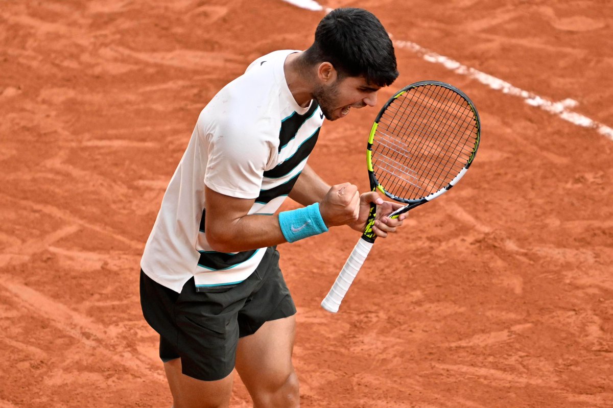 demarkesports's tweet photo. 5 saat. Tarihin en uzun üçüncü erkekler Grand Slam finali. 

Ve henüz bitmedi... #RolandGarros https://t.co/N3UT8rIvTp