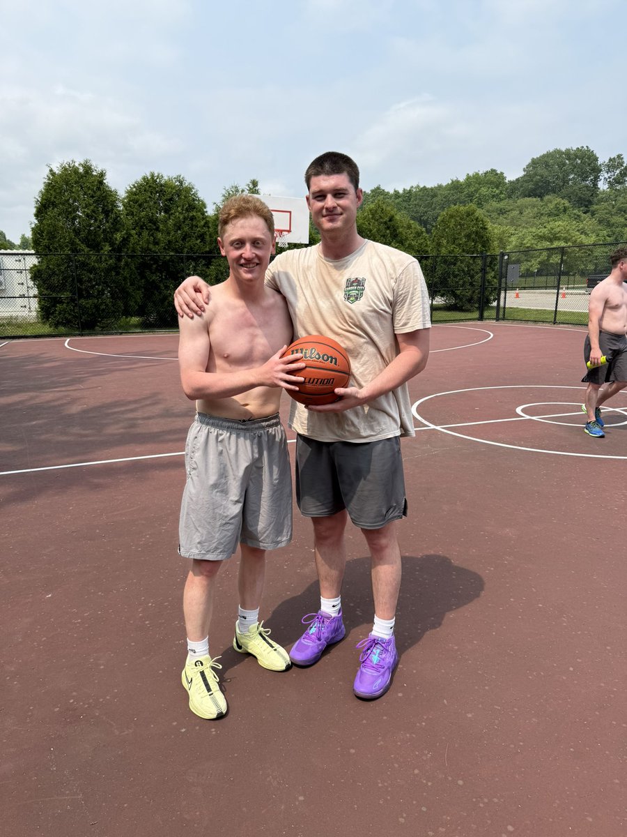 Event 14: 2v2 Basketball

🥇— Iceland
🥈— Gungans
🥉— Amazon

Arguably the most grueling event of the entire Olympics has come and gone. Only a few injuries, but, still, insult was added with the favorite, Iceland, took home the gold once again. 

It’s hot outside. 🔥🥵