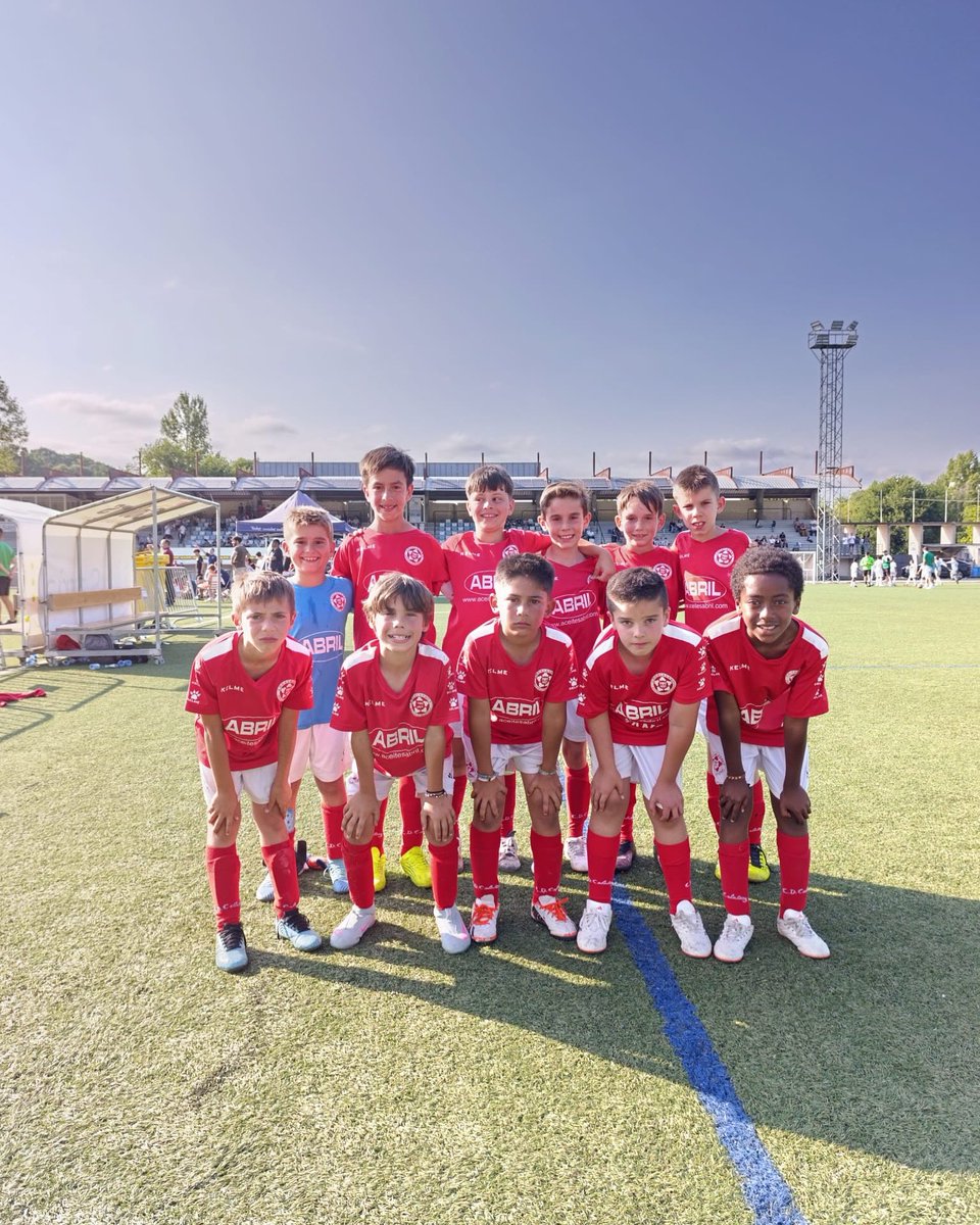 🎉 EL BENJAMÍN “D” SE CORONA SUBCAMPEÓN DE LA FASE PLATA EN EL TORNEO DE SARRIANA 🥈⚽️! Enhorabuena a este gran equipo por su esfuerzo, entrega y espíritu de lucha. ¡Orgullo total! 👏