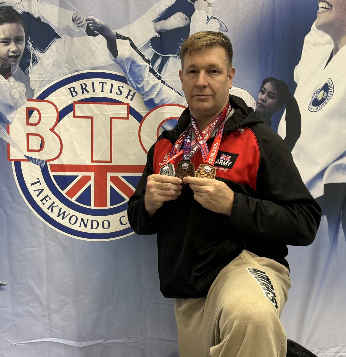 Loz7381's tweet photo. Representing UK Armed Forces (UKAF) today @BTC_TKD Championships in Worcester 1 x🥈team sparring  2 x 🥉individual sparring and team patterns. @_Royal_AMS @ArmySportASCB @ArmySportsLTRY @ArmyTaekwondo @DMS_MilMed @UKStratCom @DMS_SurgGen @BCTaekwondo https://t.co/TMoMSOoK0v