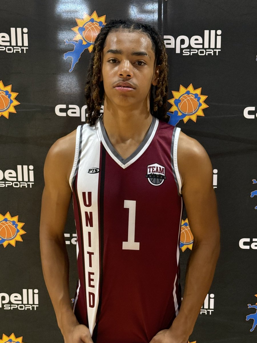 BigShotsGameMVP's tweet photo. #BIGSHOTS #SpringNationals 

14u final 

Team United - 53
#1 Nehemiah White - 10pts 
#4 Avery McInnis - 10pts 
#9 Jovani Spencer - 11pts 

IQ5 Elite - 31 
#27 Brandon Hall - 9pts 

@BigShotsGlobal https://t.co/p5yeizgGOi