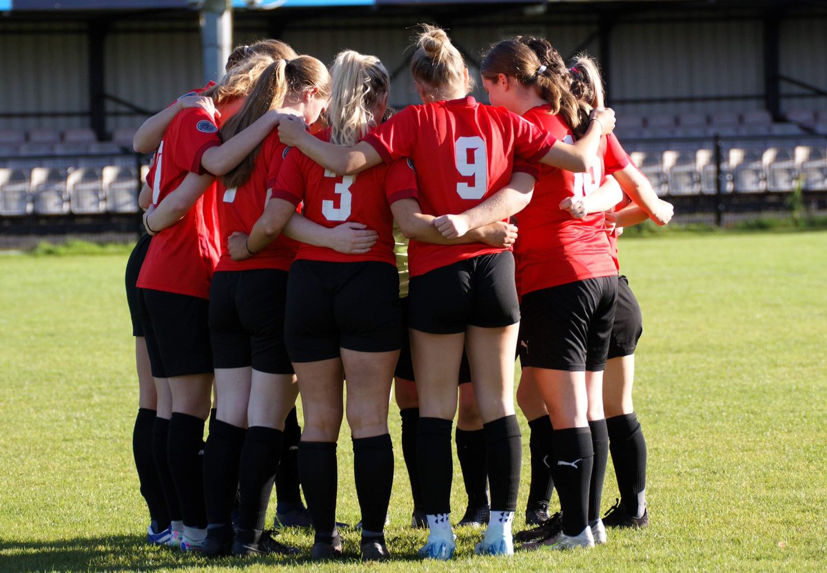 Histon Ladies are excited to receive applications from passionate players eager to join our successful Eastern Region squad 

Use the link below to fill out our form to be part of our dynamic team 

docs.google.com/forms/d/e/1FAI…

🔴⚫️
#stutes
