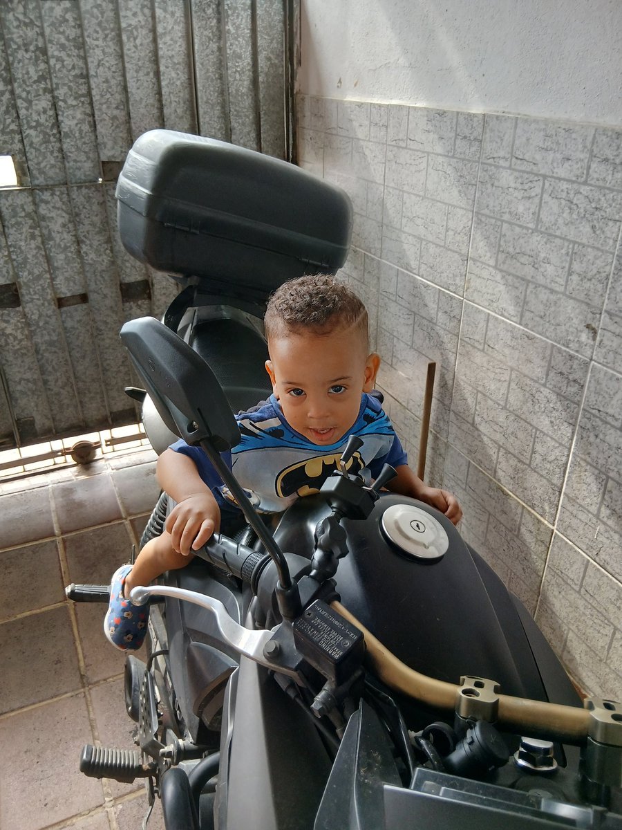 csrosario's tweet photo. Adora uma moto. Mario Gasolina! https://t.co/39peAK56EZ