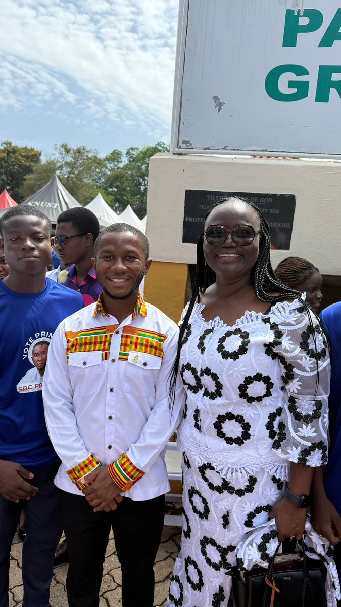 odprincee's tweet image. The call for integrity and national transformation at the SCC Service today resonates deeply with me. 

Meeting the esteemed &quot;mothers&quot; of KNUST at the SCC service was a true honor, and I&apos;m eagerly looking forward to the opportunity to collaborate with them.

#Prince4SRC | #SCC