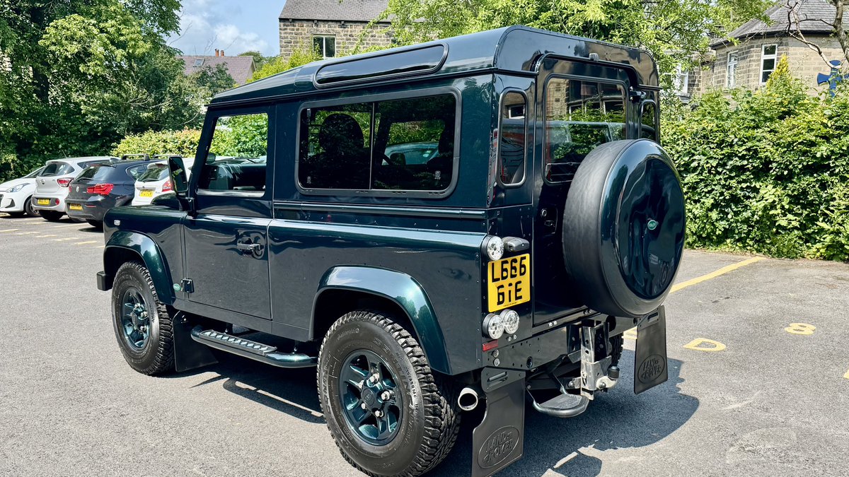 Full paint protection for next couple of years on this iconic british build #landrover #defender #detailed #attentiontodetail #mobilevaleting #passionforperfection #detailing #harrog8valeting #harrog8 #yorkshire #valetingyorkshire #harrogate 
📲➡️: 07799 408 506 ⏰🗓📍