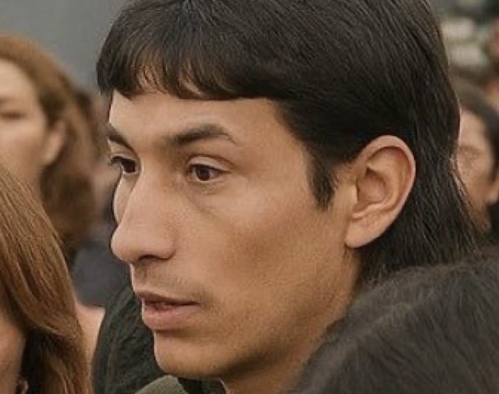 Esta es la mirada de alguien que tiene por lo menos diez muertos encima. A ningún sicario lo mandan en su ‘primera vuelta’ a asesinar a un candidato presidencial.

El petrismo está defendiendo a un gatillero.