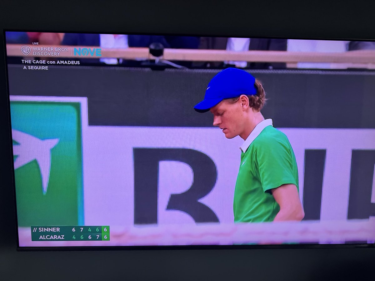 The janitor’s about to lock up the gym—lights going out any minute now. <a href="/janniksin/">Jannik Sinner</a> <a href="/carlosalcaraz/">Carlos Alcaraz</a>  #finals <a href="/rolandgarros/">Roland-Garros</a>