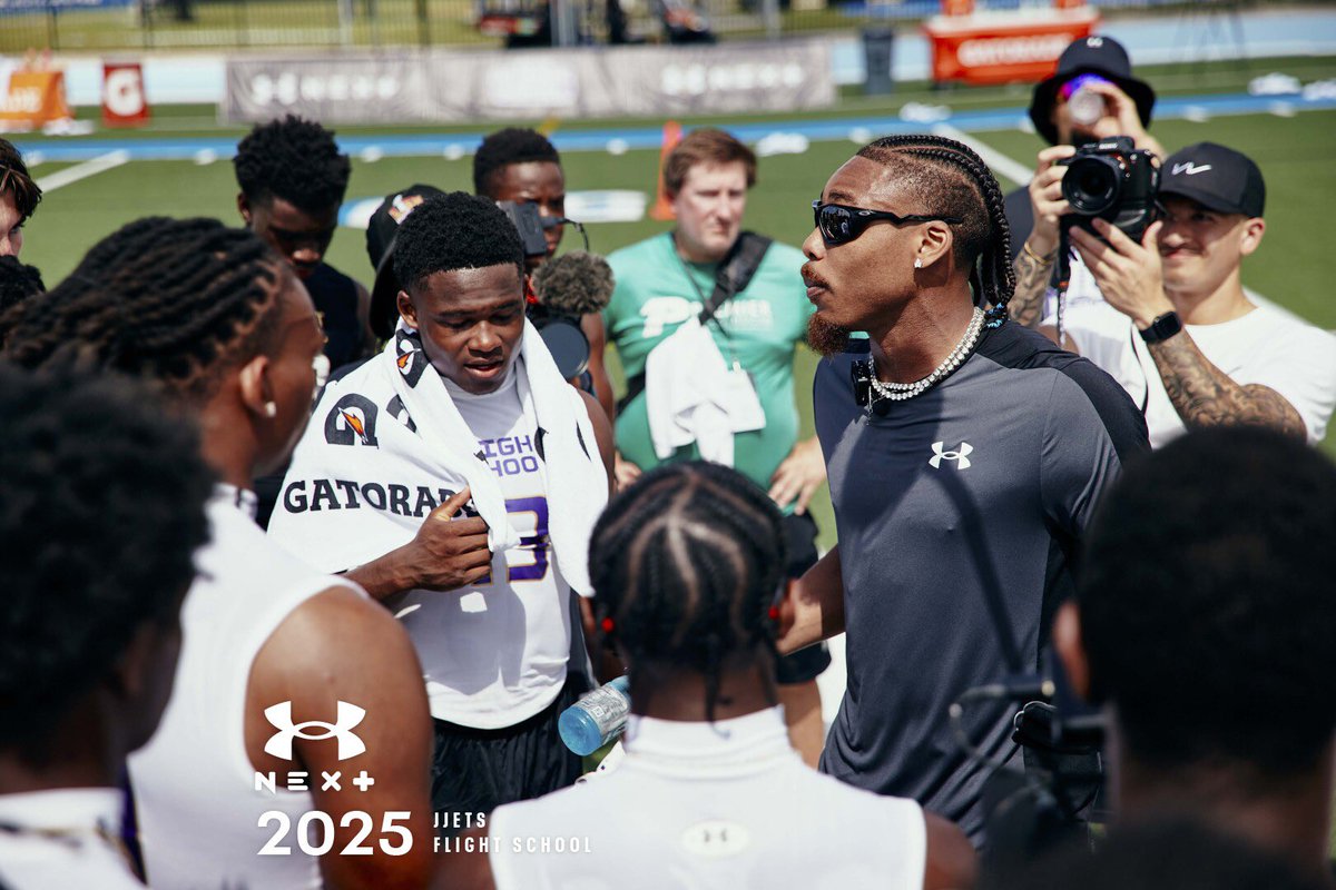 chris4frazier's tweet image. #AGTG Thank you @JJettas2 for the opportunity to come out and learn & compete with the best! Best experience I had! BLESSED💯💯 ✈️@UANextFootball @UAFootball @DemetricDWarren @Ross500_ @RouteGod @CoachGHouston @ChadSimmons_ @adamgorney