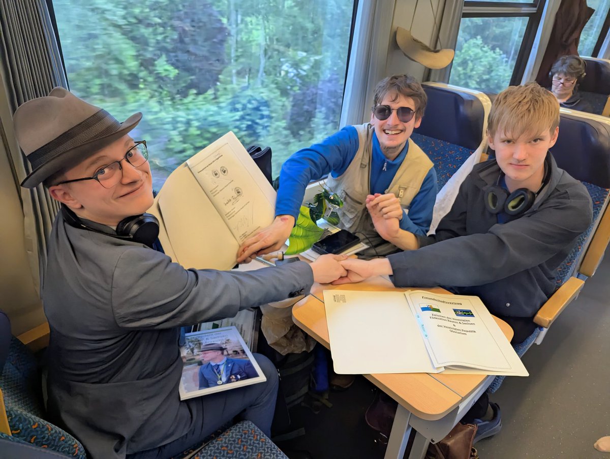 Ein heutiges Treffen zwischen Antonov, Eisenreich &amp; Hannon. 

Ort : ALX RE25 (352) Ri. Regensburg