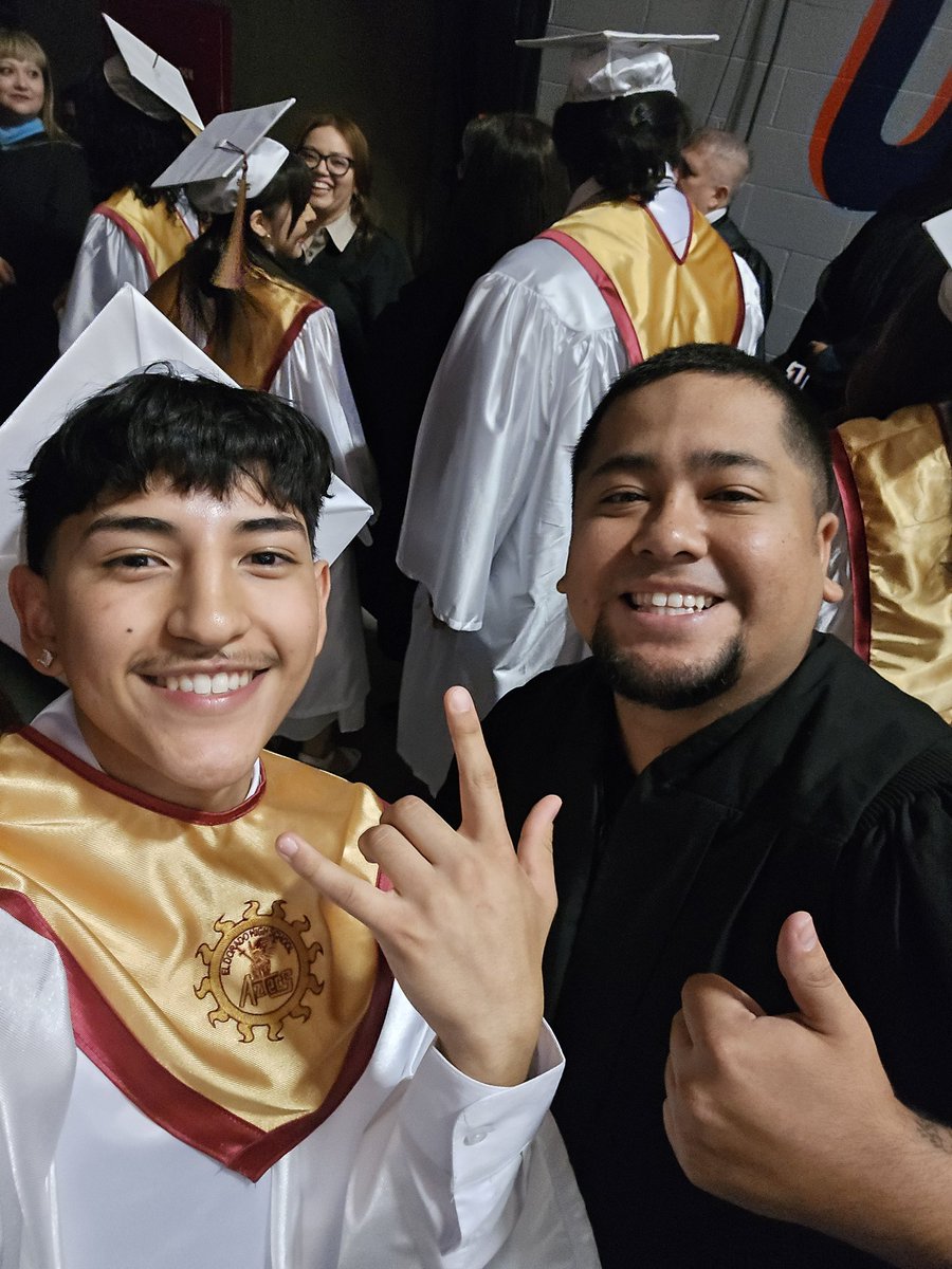 Class of 2025 is on their way to making the future a better place! It was truly an honor to stand by Abram as he graduated 8th in his class! Congrats, and you'll do amazing things in biochemistry and medical school! #Aztecs <a href="/EDAztecs_HS/">Patricia Pedroza</a>
