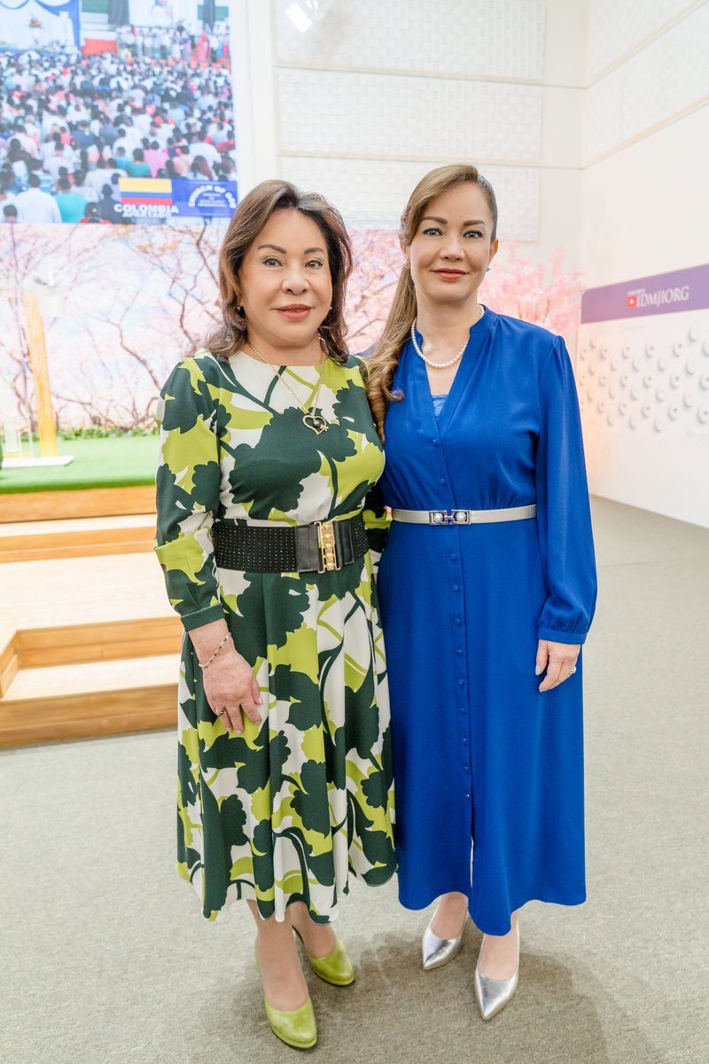 MLPiraquive's tweet photo. Fotos de la enseñanza Mateo 23, presentada el 8 de junio de 2025 en las sedes de la Iglesia de Dios Ministerial de Jesucristo Internacional. Realizada por nuestra Hermana María Luisa Piraquive.
Enlace a la enseñanza: https://t.co/lzKsYpMl3i
Direcciones y horarios: https://t.co/Iyp1POIvfA