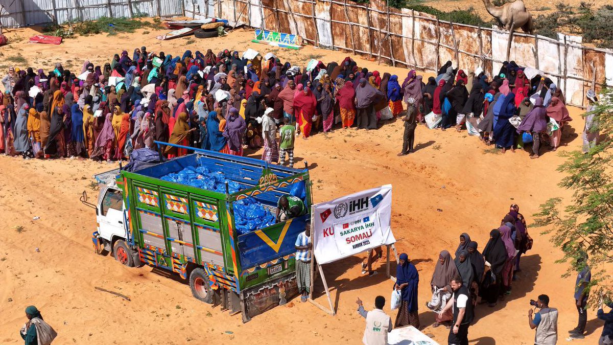 🇸🇴 We are in Somalia!

We have distributed your Qurbani donations to 1,764 families.

The blessings of Eid al-Adha continue to spread across the world… 🌿